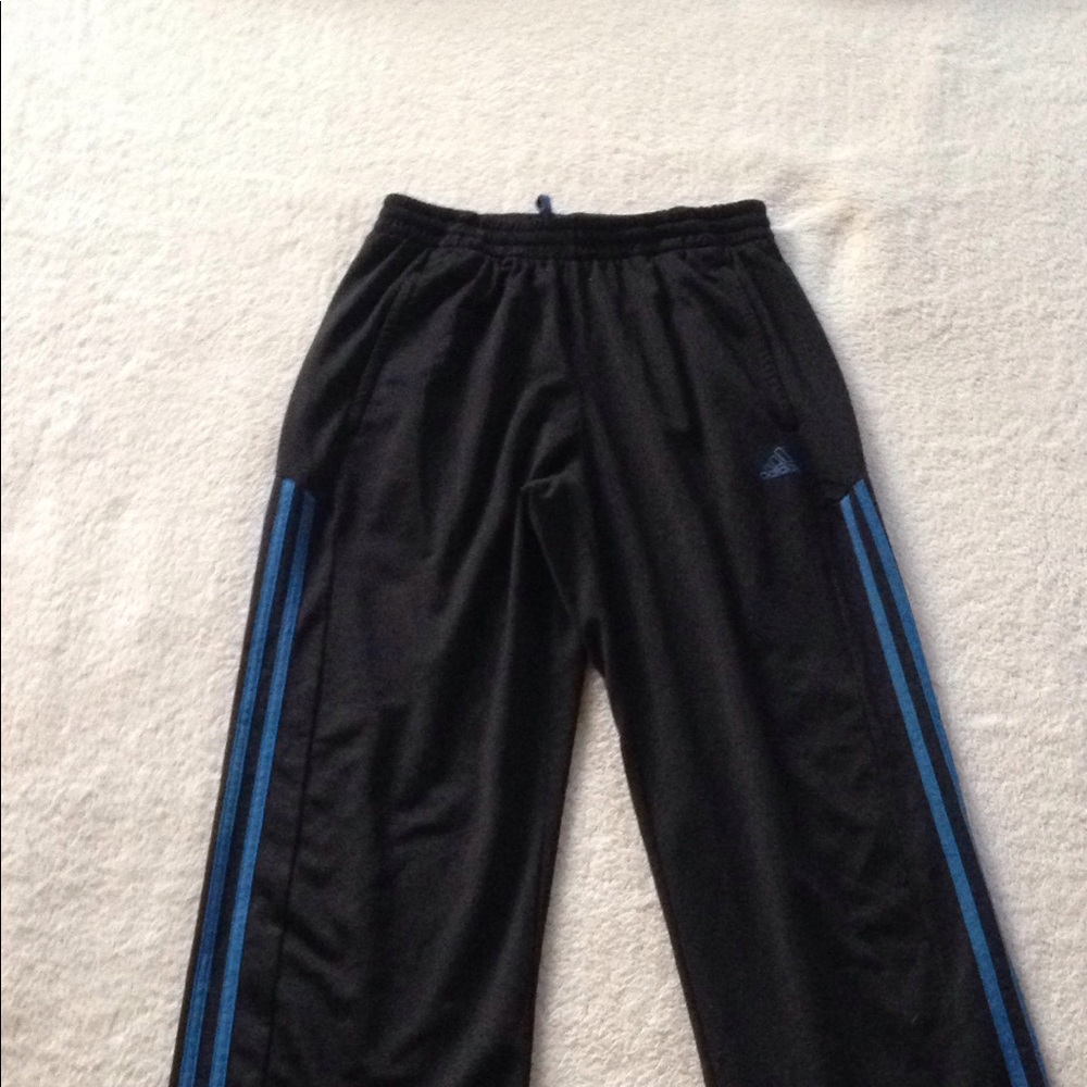 Men's black Adidas sweatpants blue stripes on side
